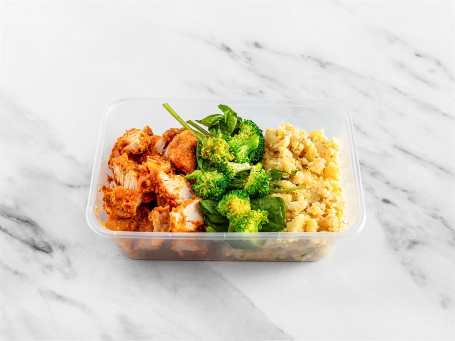 Spicy char chicken with white creamy mash, broccoli and spinach