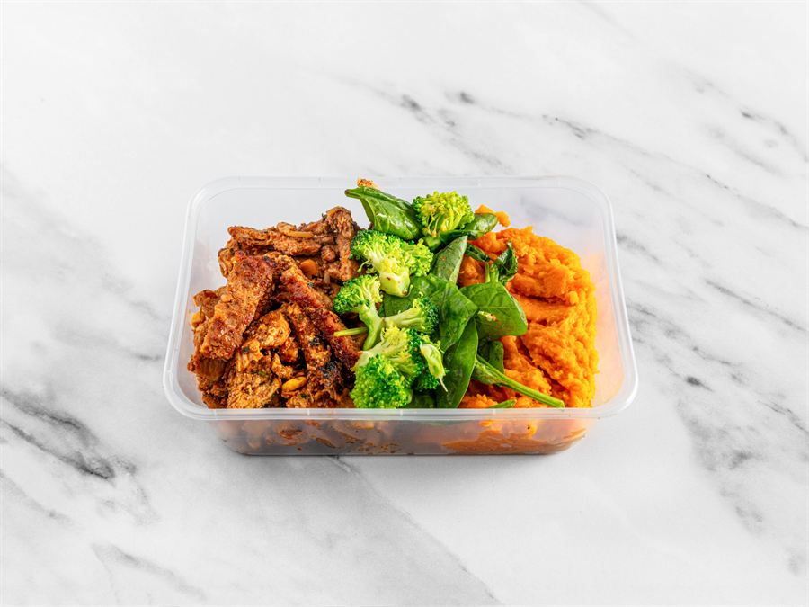 Chicken fajita with sweet potato mash, broccoli and spinach