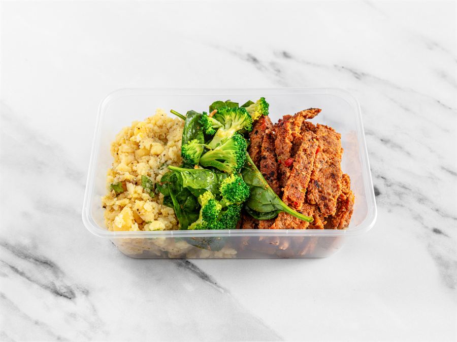 Chicken kebab with white creamy mash, broccoli and spinach