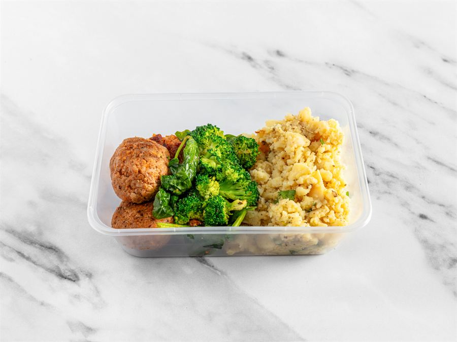 Chicken kofta meatballs with white creamy mash, broccoli and spinach