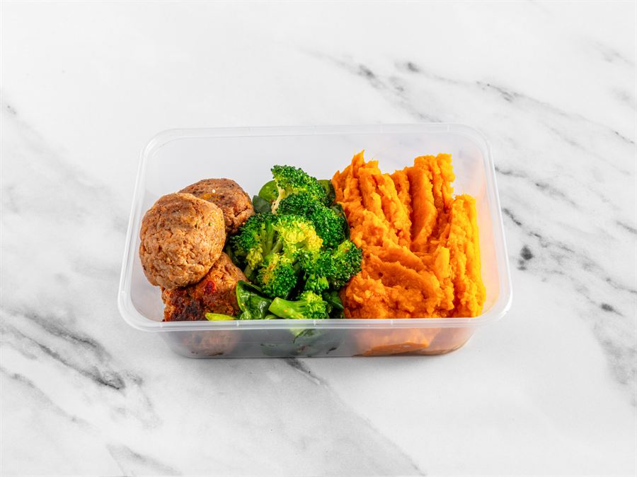 Chicken kofta meatballs with sweet potato mash, broccoli and spinach
