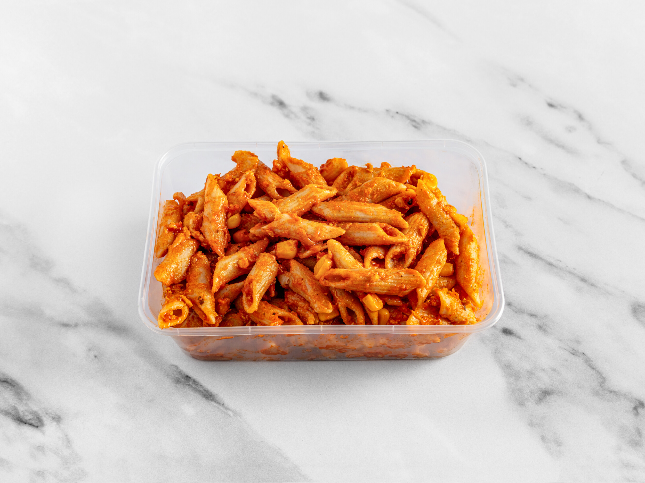 Wholegrain chicken pasta with tomato sauce, sweetcorn and peppers